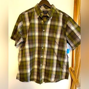 Men’s Short Sleeve Button Down.